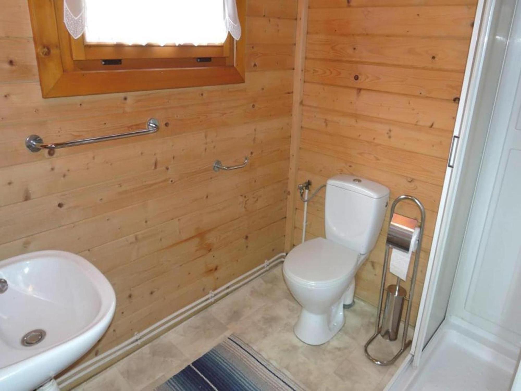 Bungalow In Lubin At 300 M From The Lake Екстериор снимка