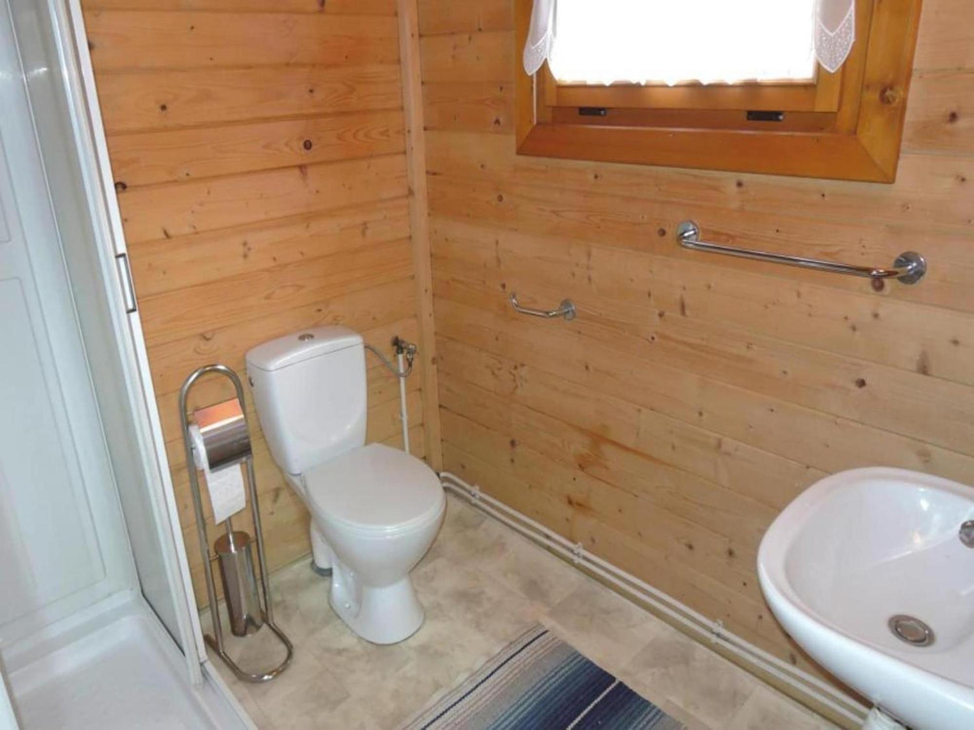 Bungalow In Lubin At 300 M From The Lake Екстериор снимка