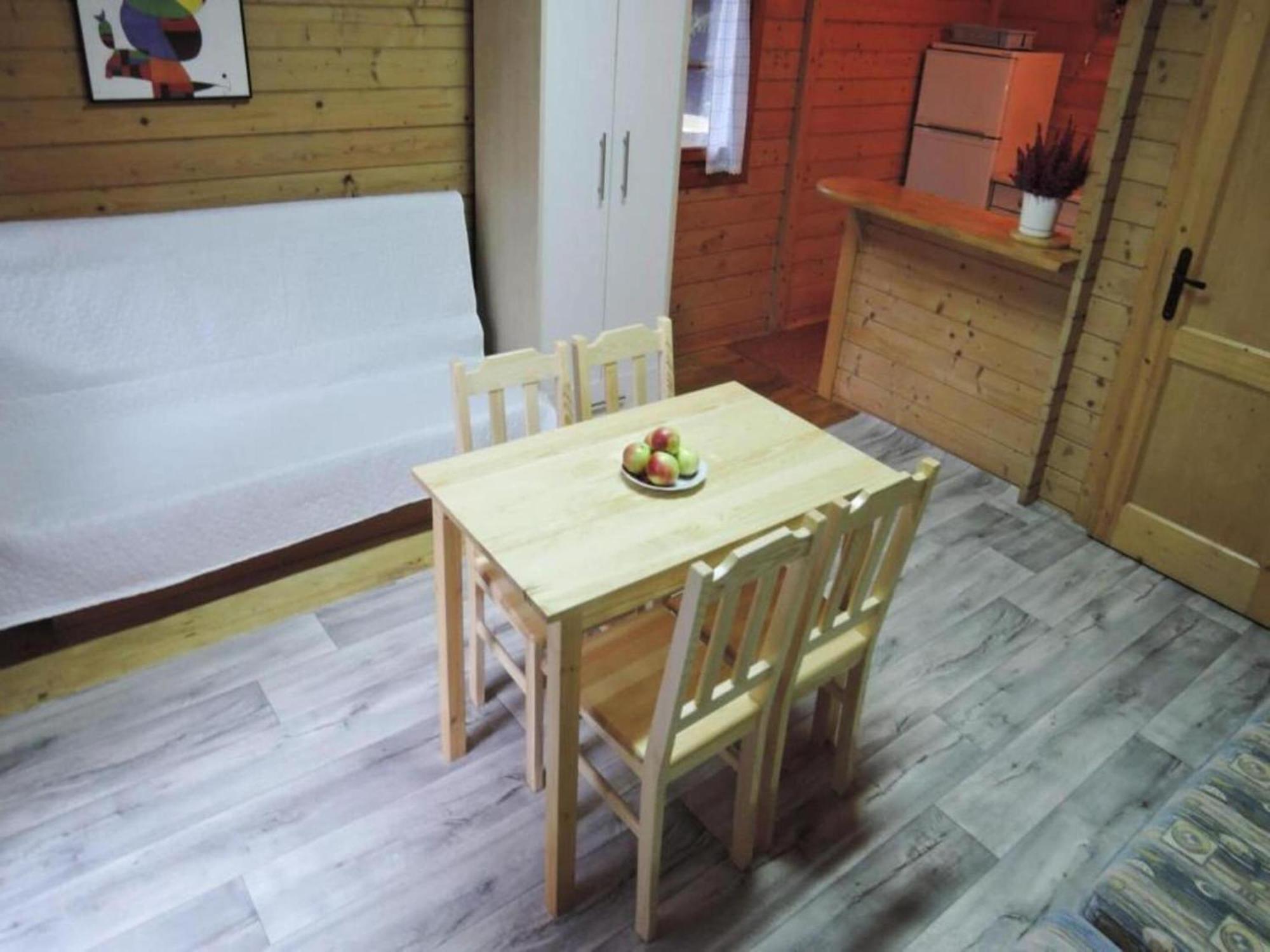 Bungalow In Lubin At 300 M From The Lake Екстериор снимка