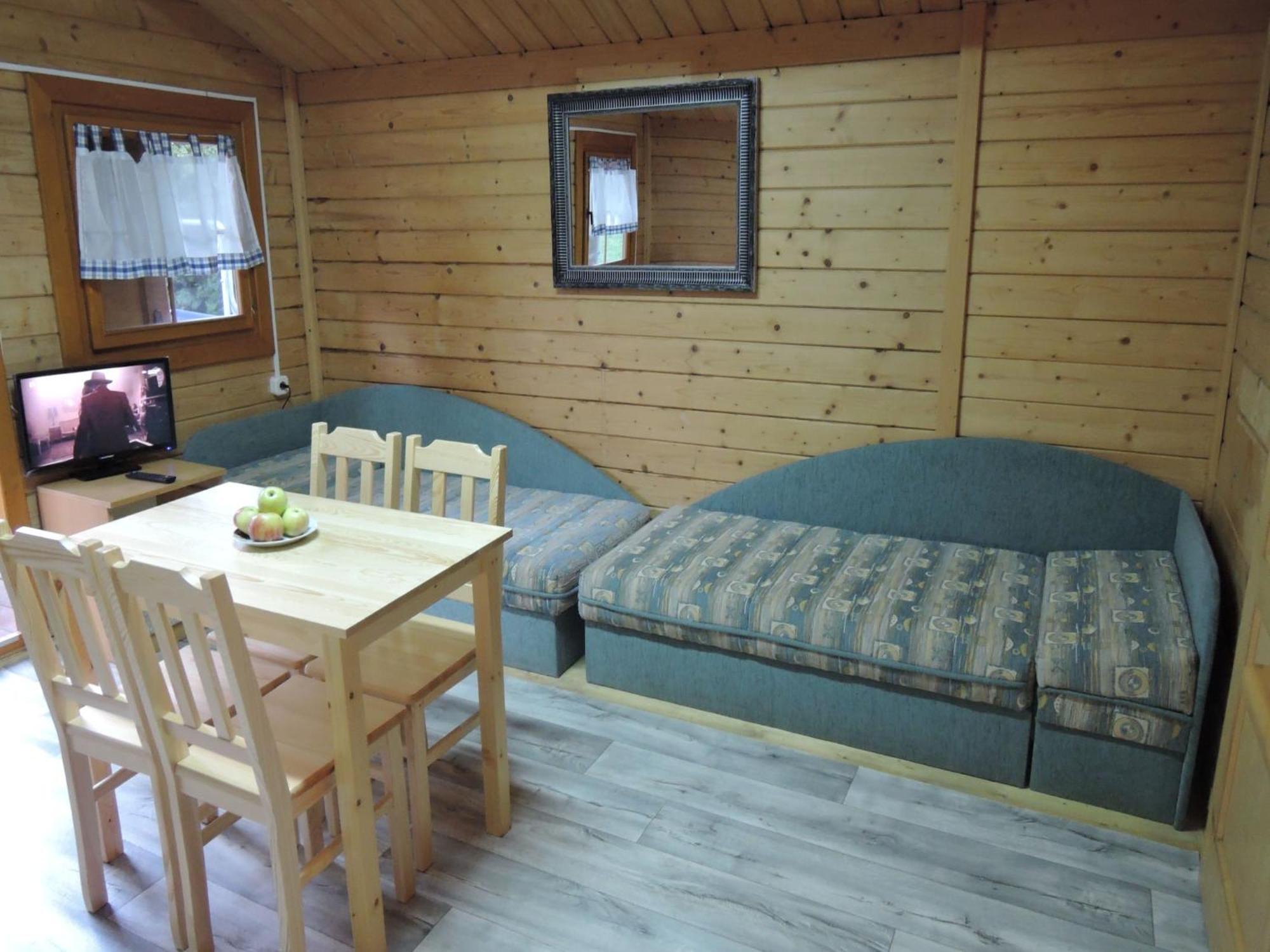Bungalow In Lubin At 300 M From The Lake Екстериор снимка